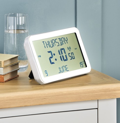 Easy read radio controlled - to,