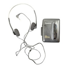 PANASONIC RQ-P30 Portable Personal Stereo Cassette Player -With Headphones 