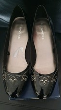 Pavers new size 5 black faux