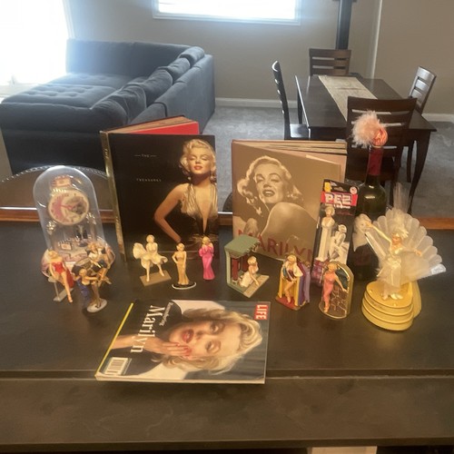 Marilyn monroe collectible lot - marilyn,