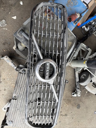 Volvo xc60 2024 front bumper - xc60,