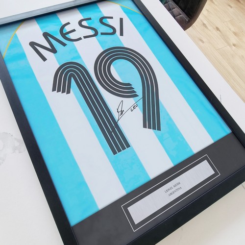 Lionel messi signed print - signed,