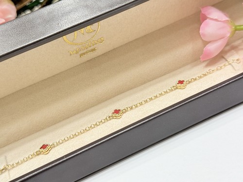 Beauty bracelet yellow gold - beauty, on