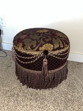 Retro Victorian Style Round