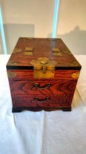 Vintage Geisha girl style oriental travel chest with folding mirror.