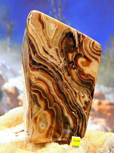 Chocolate calcite brown - /,