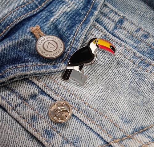 Toucan bird metal and enamel - toucan,