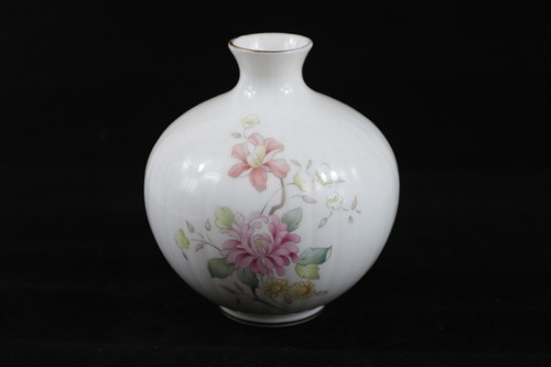 Royal doulton fine - royal, china