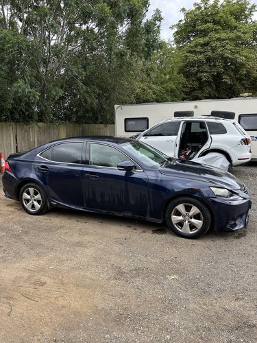 Lexus is300h 2013 - lexus,