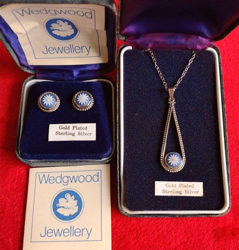 Wedgwood 1940s necklace and - wedgwood,