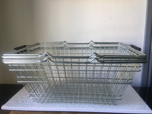 Wire shopping baskets - 2,
