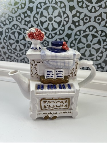Whitards ceramic minature - whitards,