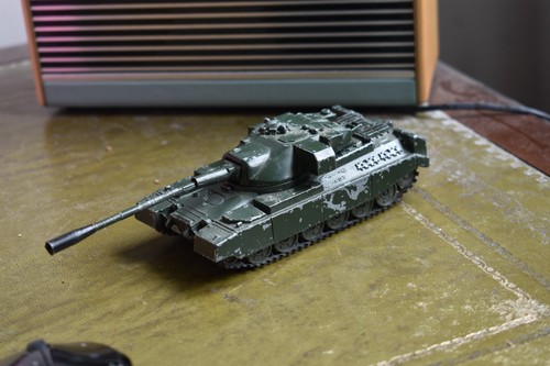 Corgi toys 903 - corgi, chieftain