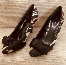 Debut Ladies Court Shoes UK 6