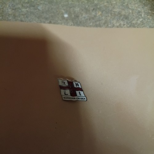 Rnli lifeboat station flag pin - flag,