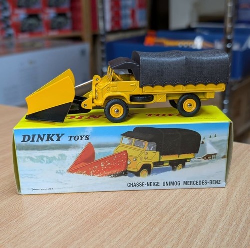 Dinky toys 567 mercedes benz - dinky,