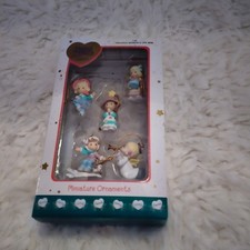 NIB 5 Mini Vintage Enesco Precious Moments  Christmas Ornaments 2001