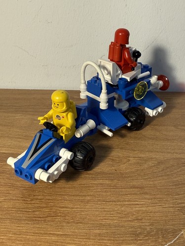 Lego space moonrover 6874 - space,