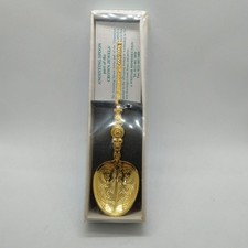 VINTAGE QUEEN ELIZABETH II