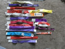 MUSIC MEMORABILLIA CONCERT VARIOUS WRIST BANDS