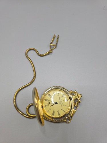 Vintage gold tone - pocket, watch