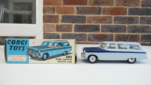 1960 corgi toys 424 - 1960's,