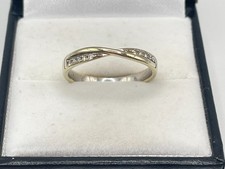 9ct Gold 5pt Diamond Twist Band Ring. Goldmine Jewellers.