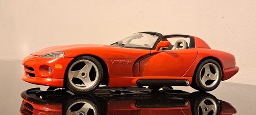 Scale 1996 dodge - 1/18,
