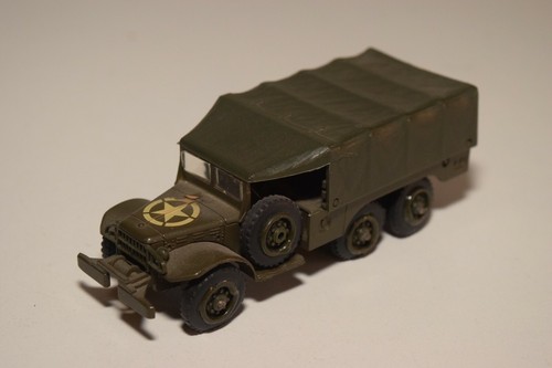 Solid dodge army truck - 1:50,