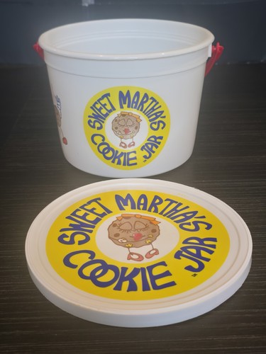 Sweet martha cookie jar - martha's,