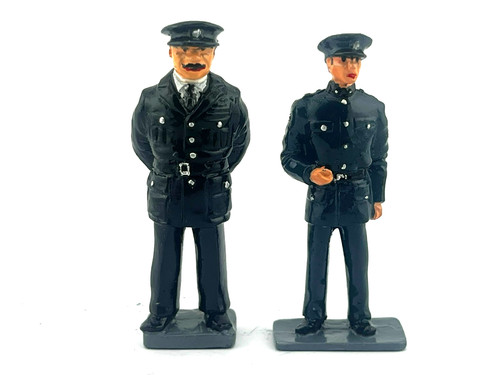 Ford designs british police - g,