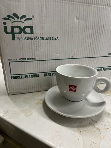 Illy cafe red - cup, and