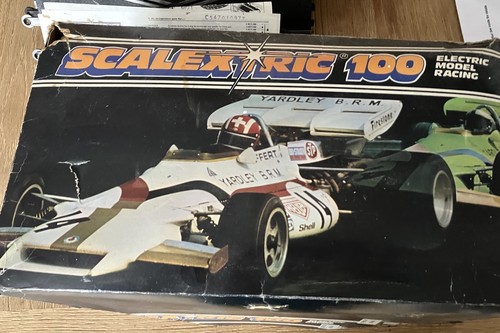 Scalextric 100 yardley r m - yardley, b.r.m