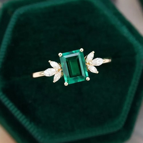 Emerald cut diamond - emerald,