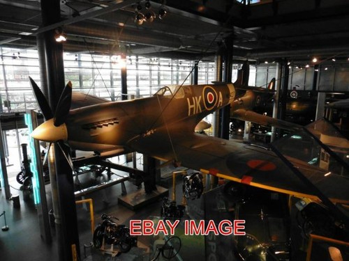 Photo spitfire display - photo,