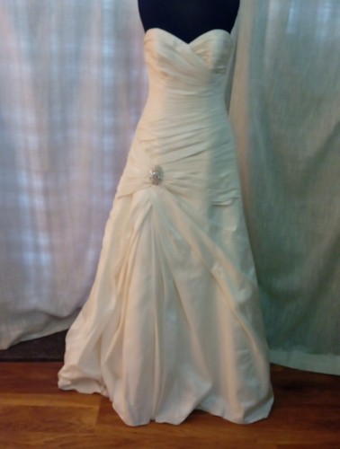 Wedding dress size - , ivory