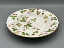 Wedgwood Wild Strawberry- 8"
