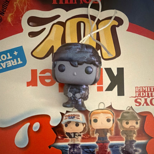 Kinder joy stranger - kinder,