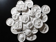 15 Mixed Plaster Cameos Grand