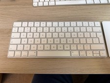 Apple Magic Keyboard (British) - with USB C to lightning cable (faultless)