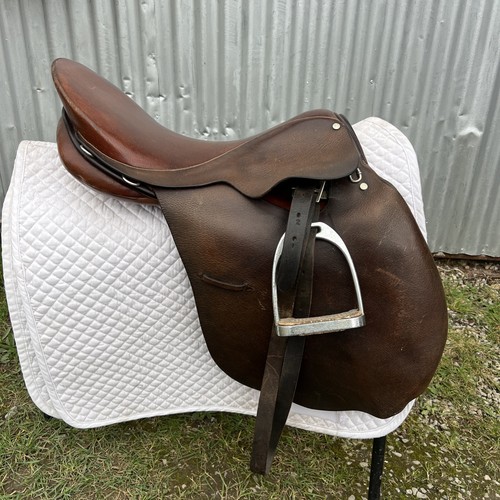 Saddle