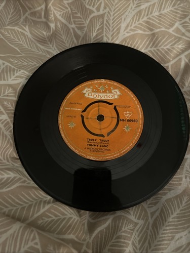 Random single vinyl - 4x, 7”