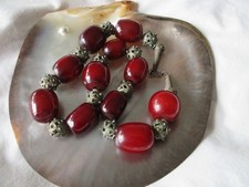 ANTIQUE MIDDLE EASTERN CHERRY AMBER BAKELITE BEAD NECKLACE LARGE BEADS 162 GMS