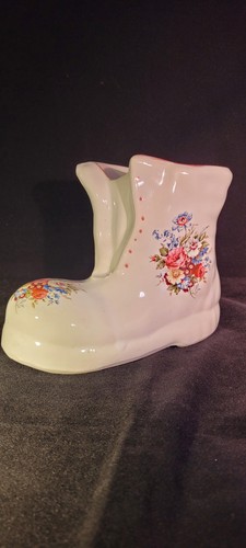 Vintage lion pottery - vintage,