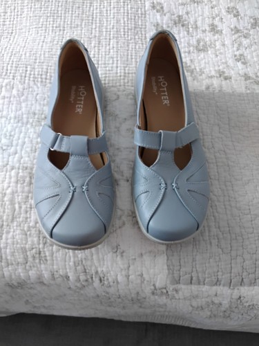 Vgc hotter shoes pale - vgc, in