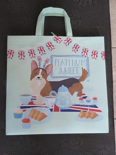 Queen platinum jubilee - queen's,