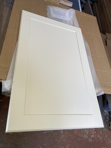450mm cream shaker kitchen - shaker,