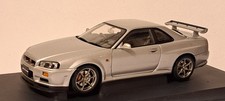 AUTOart 1:18 Scale 1999 Nissan