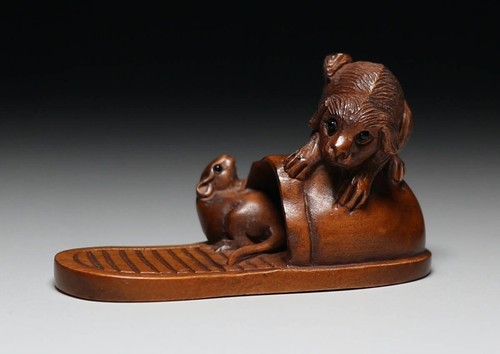 Antique japanese netsuke - antique,