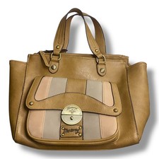 Beautiful brown Mantaray shoulder bag. Some signs of wear & tear￼